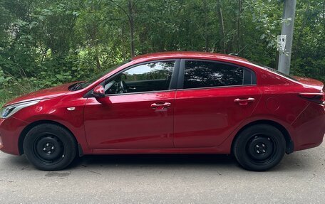 KIA Rio IV, 2018 год, 1 550 000 рублей, 4 фотография