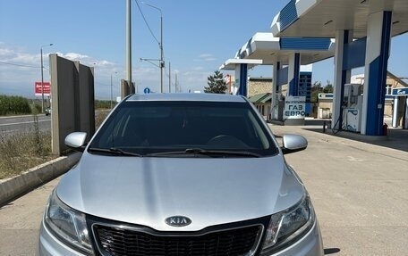 KIA Rio III рестайлинг, 2011 год, 800 000 рублей, 2 фотография