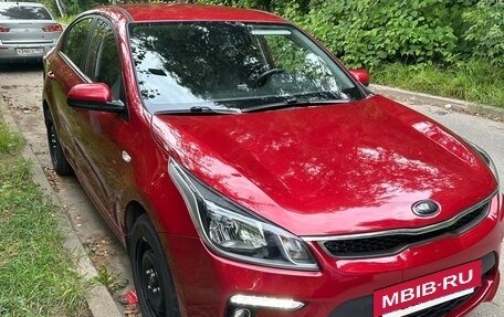 KIA Rio IV, 2018 год, 1 550 000 рублей, 2 фотография