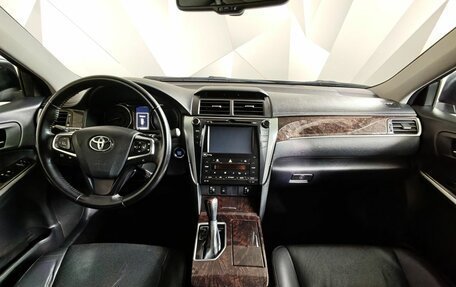 Toyota Camry, 2017 год, 1 959 000 рублей, 14 фотография