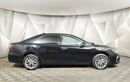 Toyota Camry, 2017 год, 1 959 000 рублей, 6 фотография
