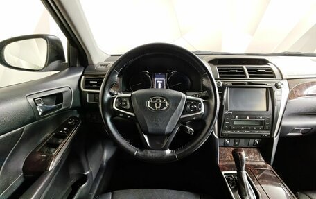 Toyota Camry, 2017 год, 1 959 000 рублей, 20 фотография