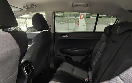 KIA Sportage IV рестайлинг, 2018 год, 2 000 000 рублей, 16 фотография