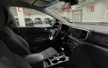 KIA Sportage IV рестайлинг, 2018 год, 2 000 000 рублей, 15 фотография