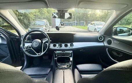 Mercedes-Benz E-Класс, 2021 год, 2 600 000 рублей, 6 фотография
