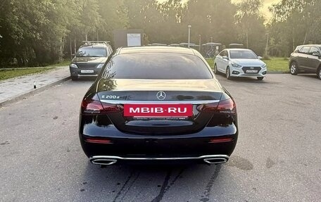 Mercedes-Benz E-Класс, 2021 год, 2 600 000 рублей, 4 фотография