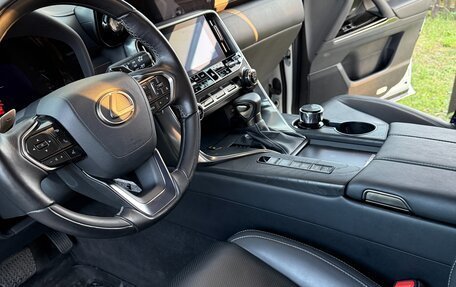 Lexus LX, 2024 год, 15 550 000 рублей, 5 фотография
