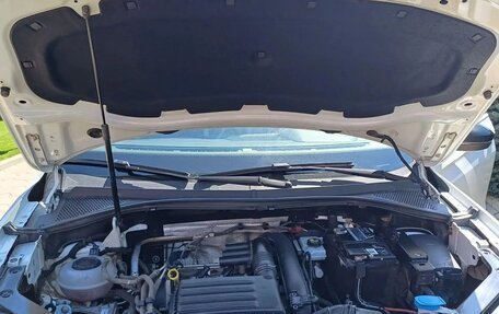 Volkswagen Tiguan II, 2019 год, 1 850 000 рублей, 9 фотография