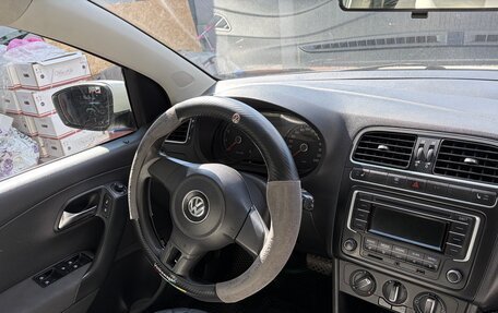 Volkswagen Polo VI (EU Market), 2011 год, 650 000 рублей, 15 фотография