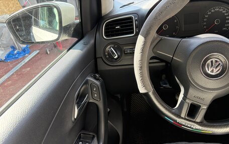 Volkswagen Polo VI (EU Market), 2011 год, 650 000 рублей, 16 фотография