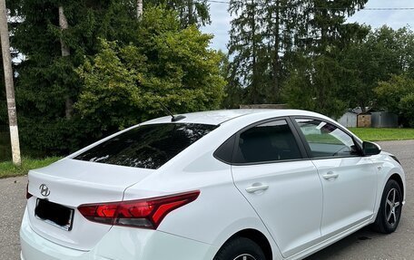 Hyundai Solaris II рестайлинг, 2022 год, 1 750 000 рублей, 2 фотография