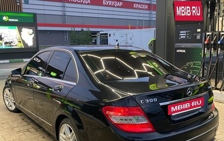 Mercedes-Benz C-Класс, 2010 год, 600 000 рублей, 8 фотография