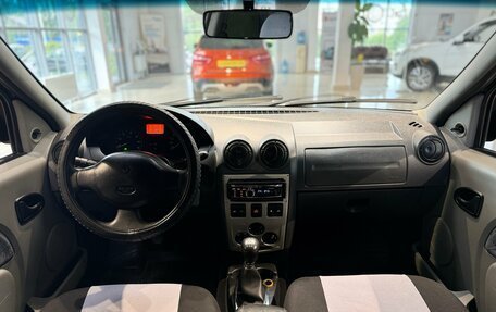 Renault Logan I, 2006 год, 305 000 рублей, 17 фотография