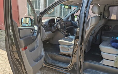 Hyundai Grand Starex Grand Starex I рестайлинг 2, 2012 год, 1 350 000 рублей, 11 фотография