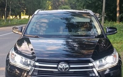 Toyota Highlander III, 2020 год, 3 850 000 рублей, 1 фотография