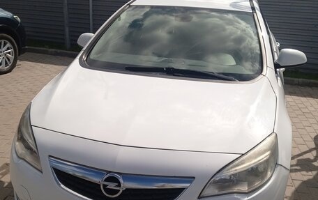 Opel Astra J, 2011 год, 680 000 рублей, 1 фотография