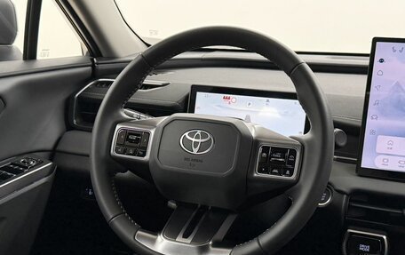 Toyota RAV4, 2026 год, 4 550 000 рублей, 18 фотография