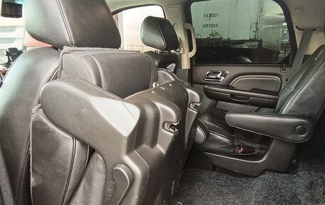 Cadillac Escalade III, 2013 год, 2 500 000 рублей, 17 фотография