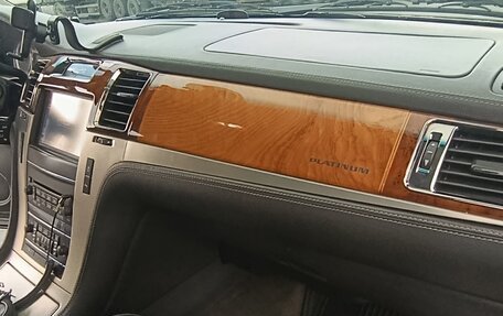 Cadillac Escalade III, 2013 год, 2 500 000 рублей, 23 фотография