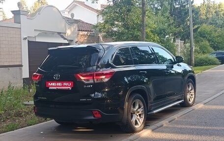 Toyota Highlander III, 2020 год, 3 850 000 рублей, 4 фотография