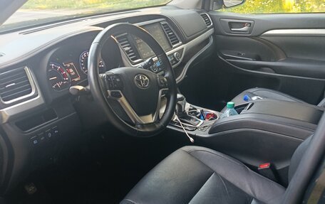 Toyota Highlander III, 2020 год, 3 850 000 рублей, 10 фотография