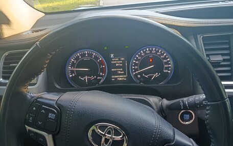 Toyota Highlander III, 2020 год, 3 850 000 рублей, 12 фотография