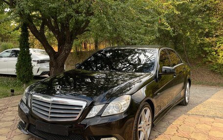 Mercedes-Benz E-Класс, 2011 год, 1 300 000 рублей, 2 фотография