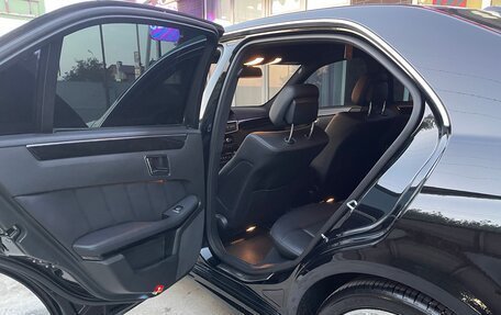 Mercedes-Benz E-Класс, 2011 год, 1 300 000 рублей, 15 фотография