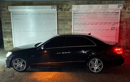 Mercedes-Benz E-Класс, 2011 год, 1 300 000 рублей, 22 фотография