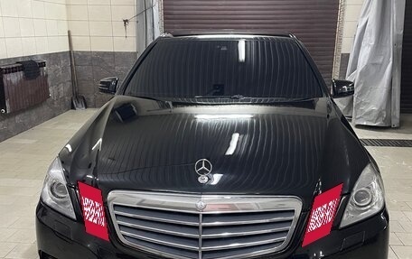 Mercedes-Benz E-Класс, 2011 год, 1 300 000 рублей, 28 фотография