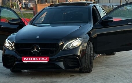 Mercedes-Benz E-Класс, 2019 год, 4 300 000 рублей, 2 фотография