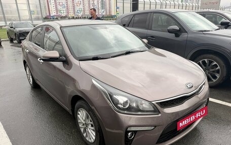 KIA Rio IV, 2018 год, 1 350 000 рублей, 2 фотография