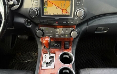 Toyota Highlander III, 2010 год, 1 565 000 рублей, 9 фотография