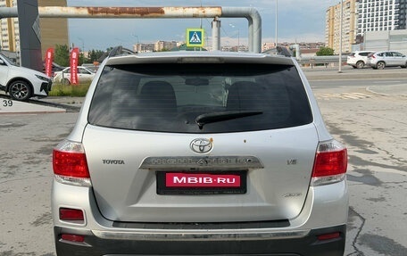 Toyota Highlander III, 2010 год, 1 565 000 рублей, 5 фотография