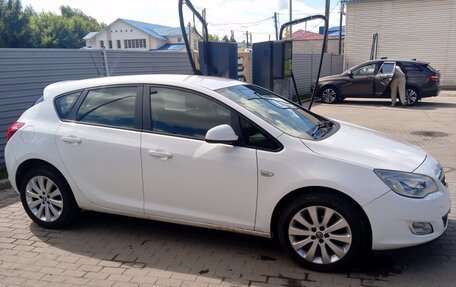 Opel Astra J, 2011 год, 680 000 рублей, 5 фотография