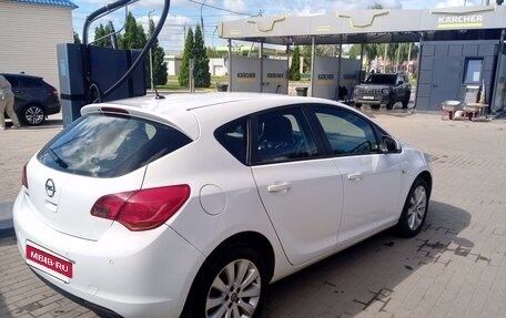 Opel Astra J, 2011 год, 680 000 рублей, 6 фотография