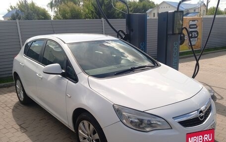 Opel Astra J, 2011 год, 680 000 рублей, 4 фотография