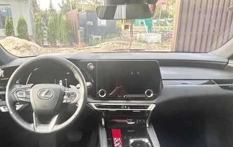Lexus RX IV рестайлинг, 2025 год, 7 200 000 рублей, 4 фотография