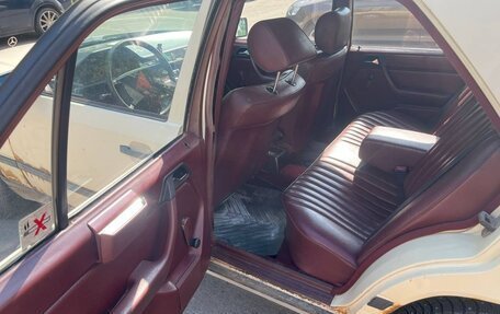 Mercedes-Benz W124, 1988 год, 230 000 рублей, 6 фотография