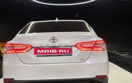 Toyota Camry, 2020 год, 3 800 000 рублей, 7 фотография