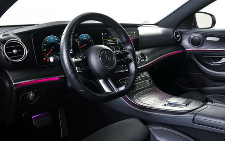 Mercedes-Benz E-Класс, 2021 год, 4 390 000 рублей, 14 фотография
