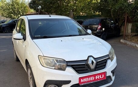 Renault Sandero II рестайлинг, 2018 год, 800 000 рублей, 1 фотография