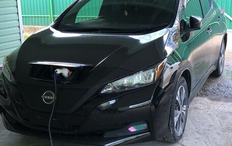Nissan Leaf II, 2018 год, 2 135 000 рублей, 5 фотография