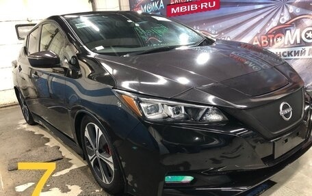 Nissan Leaf II, 2018 год, 2 135 000 рублей, 3 фотография