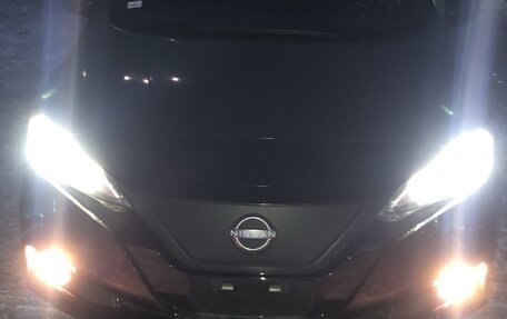 Nissan Leaf II, 2018 год, 2 135 000 рублей, 18 фотография