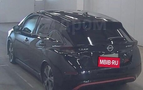 Nissan Leaf II, 2018 год, 2 135 000 рублей, 27 фотография