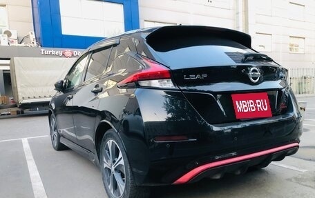 Nissan Leaf II, 2018 год, 2 135 000 рублей, 35 фотография