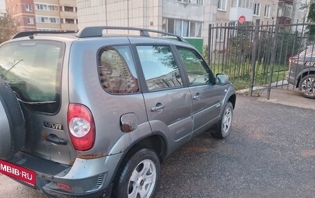 Chevrolet Niva I рестайлинг, 2011 год, 260 000 рублей, 4 фотография