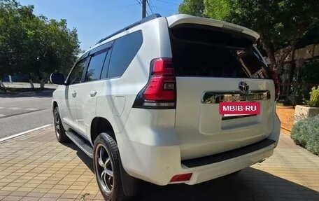 Toyota Land Cruiser Prado 150 рестайлинг 2, 2018 год, 4 400 000 рублей, 4 фотография