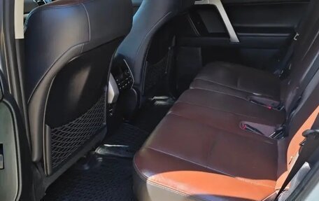 Toyota Land Cruiser Prado 150 рестайлинг 2, 2018 год, 4 400 000 рублей, 10 фотография